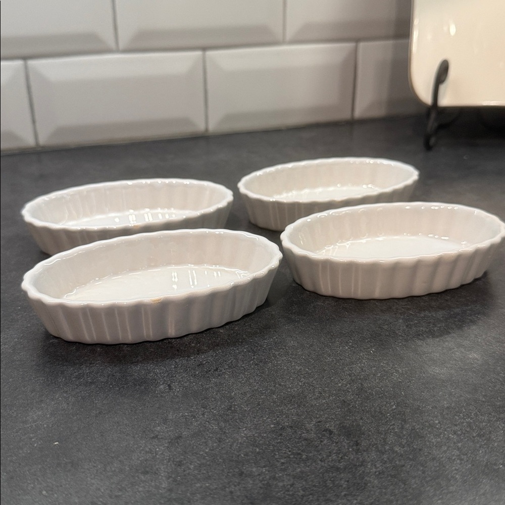 White Ceramic Oval Baking Dishes Set